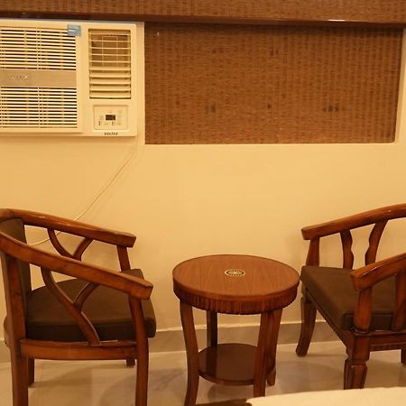 Hotel Golden Palace Lucknow Eksteriør billede