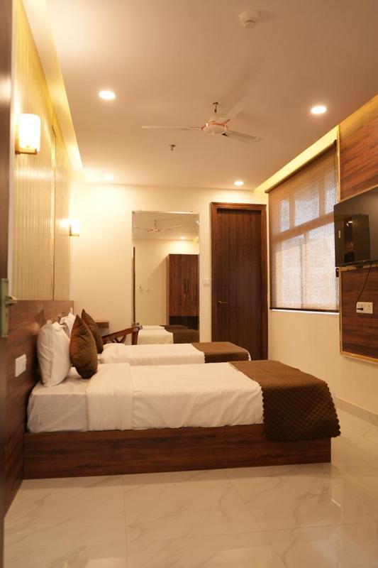 Hotel Golden Palace Lucknow Eksteriør billede