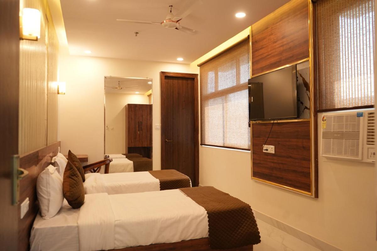 Hotel Golden Palace Lucknow Eksteriør billede