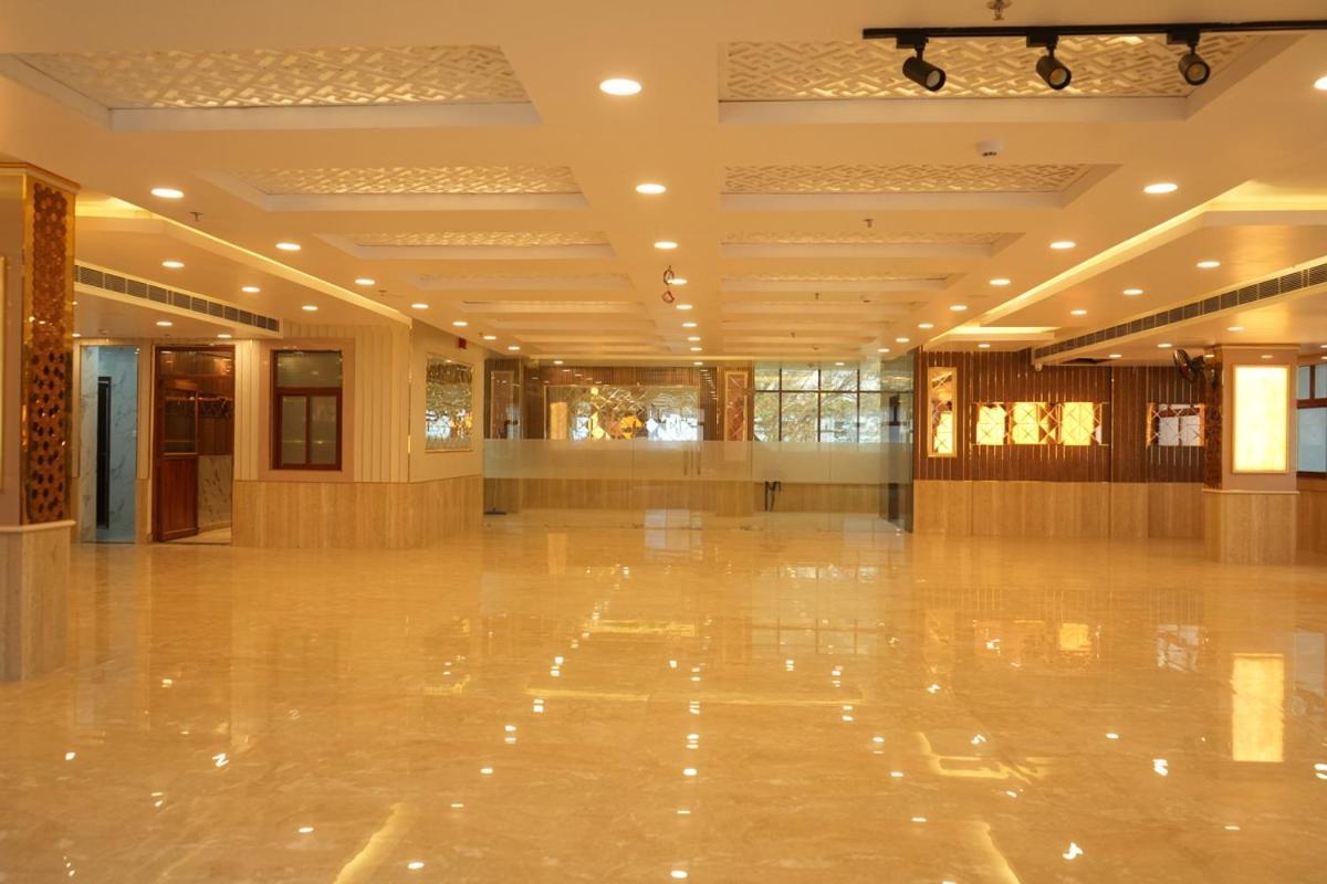 Hotel Golden Palace Lucknow Eksteriør billede