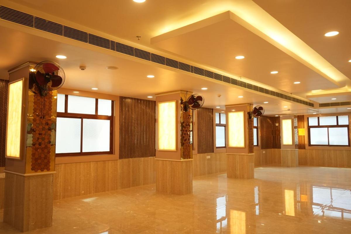 Hotel Golden Palace Lucknow Eksteriør billede