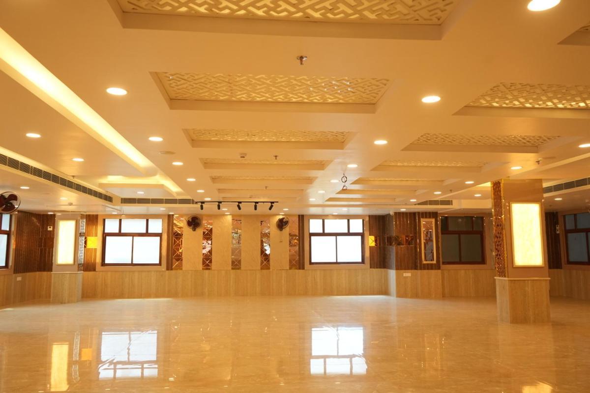Hotel Golden Palace Lucknow Eksteriør billede